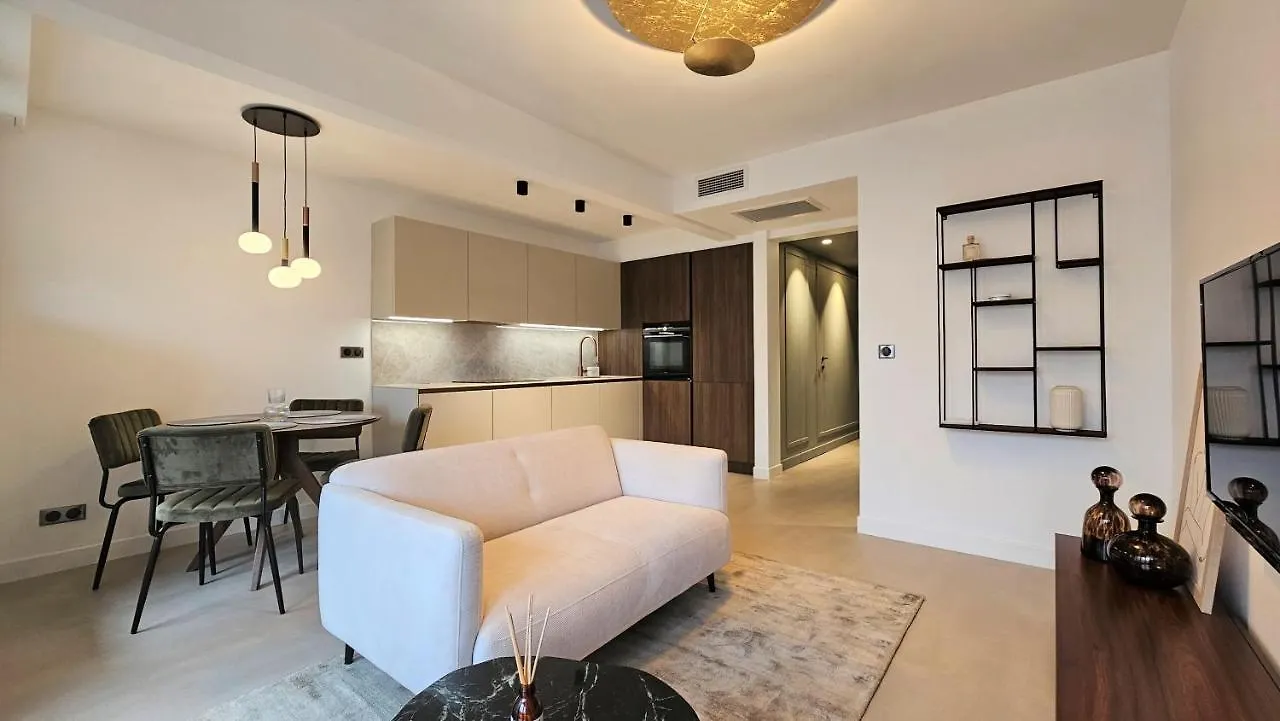 Apartment Cannes Banane 3 Pieces Renove Tout Equipe Au Coeur De Cannes - Garage Prive